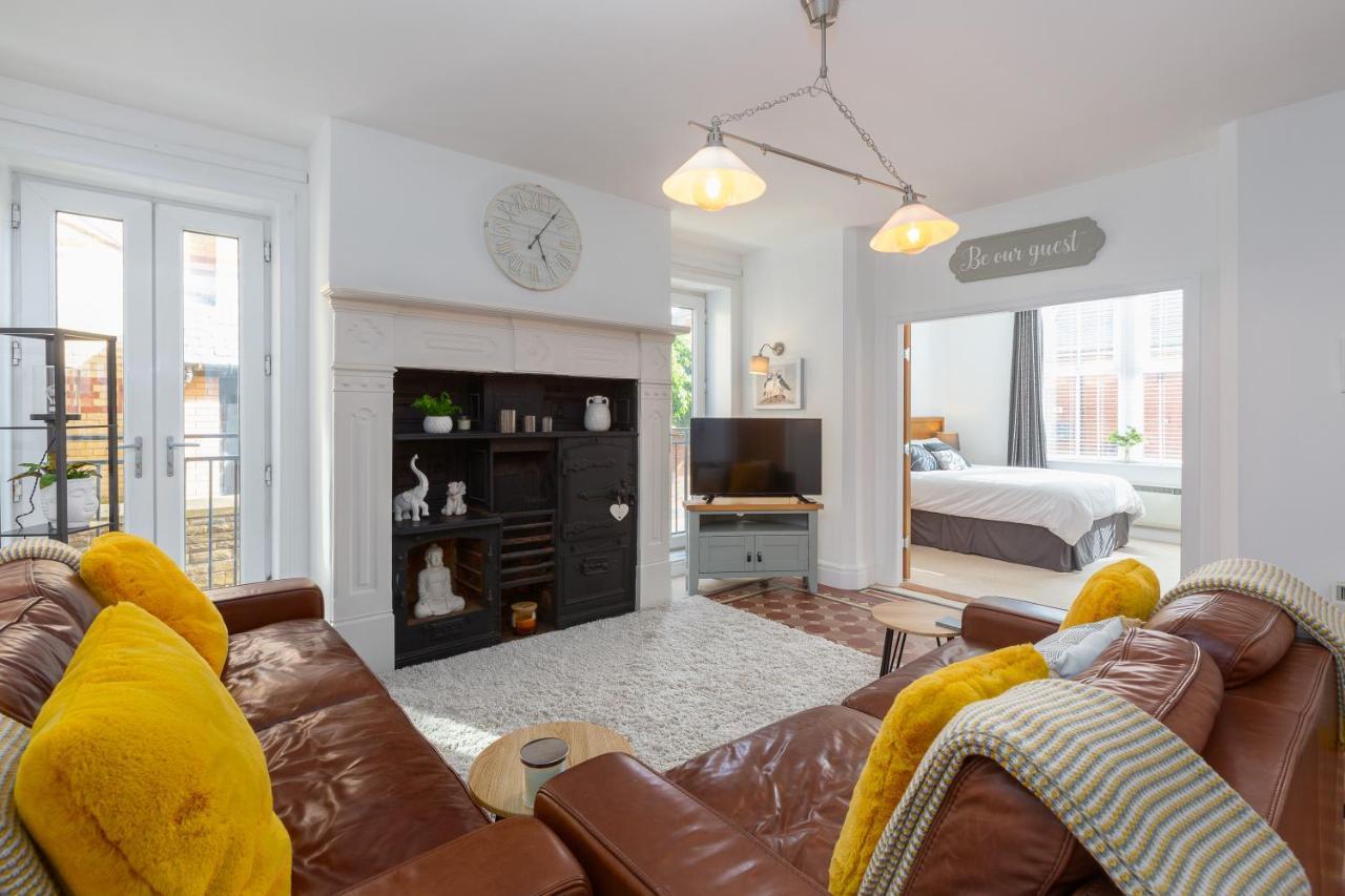 Charles Alexander Short Stay - Clifton Drive Beach Retreat Lytham St Annes Exterior photo