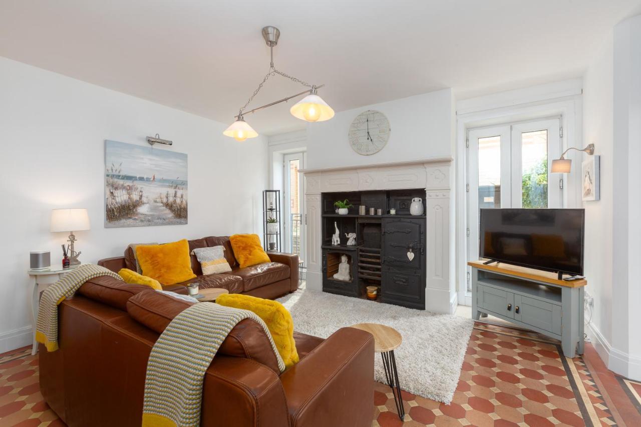 Charles Alexander Short Stay - Clifton Drive Beach Retreat Lytham St Annes Exterior photo